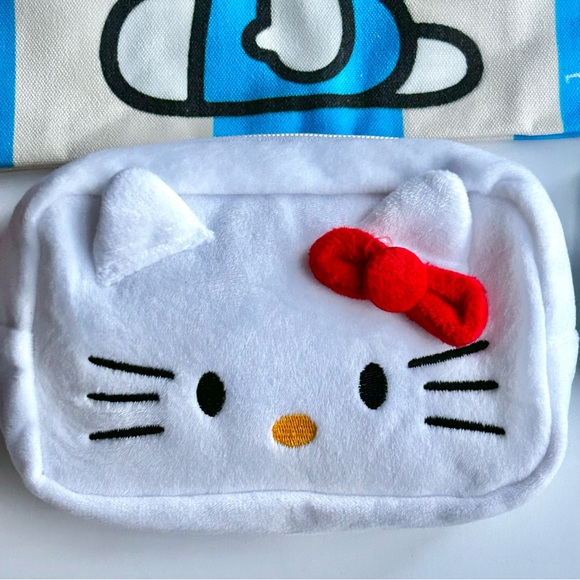 ❤️(HK0020) Hello Kitty Lover’s Adorable Blue & White Tote 10-Piece Fun Bundle! - Picture 14 of 16